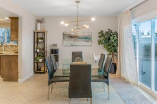 LUX Retreat - Best Views - All Amenities - Central - 6