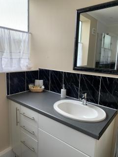 Lakeview suite, Romney Marsh - Lydd - 1