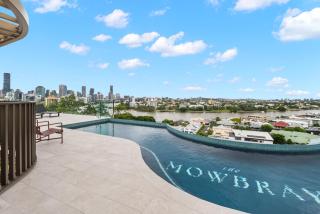 "The Mowbray"-Luxury,rooftop pool,gym,free parking - 8