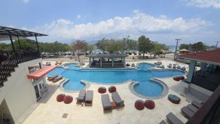 Pine Tree Beach Hotel - Gili Trawangan - 5