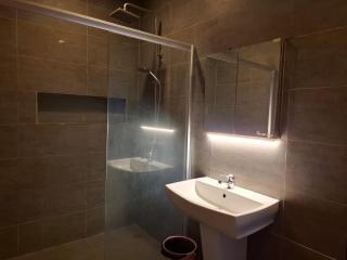 Modern Villa - Cozy and Breezy - 1