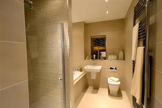 Stylish room luxury king bed - Hornchurch - 6