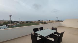 Central 2 BR penthouse ,sea view - Is-Swieqi - 5