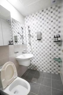 A Bridge House 1-B - - 7
