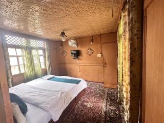 The Quebec houseboats - Srinagar - 5
