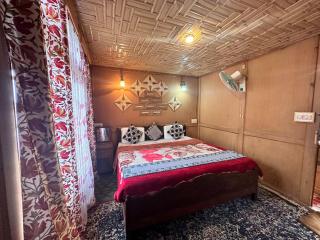 The Quebec houseboats - Srinagar - 7