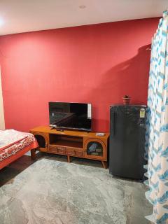 Cozy 1BHK Oasis - 8
