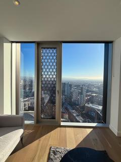 2 Bedroom Apartment with City views - Manchester - 1