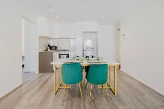 Urban Elegance in the Heart of Melbourne - 7