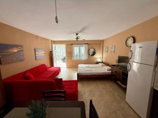 Hilltop Hideaway - Skala Potamias - 8
