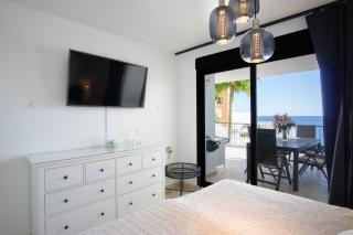 Beautiful apartment with stunning sea views and a large terrace! - Torrox Costa - 3