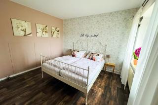 Ferienwohnung Wiesenzauber - Ruhige Lage am Stadtrand von Leer & Nähe Papenburg - 9