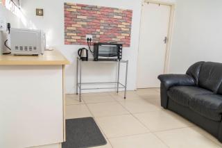 The Tropical Hut Lodges Westville - Durban - 4