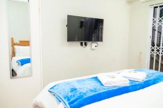 The Tropical Hut Lodges Westville - Durban - 9