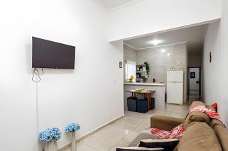 Casa em Condomínio com Sacada, Churrasqueira, Wi Fi 250Mb e Estacionamento Grátis - Praia Grande - 4