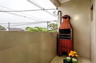Casa com Churrasqueira e Sacada para até 10 Pessoas em Praia Grande - 8