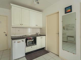 Appartement à 200 m de la plage avec terrasse et parking, au cœur des commerces et restaurants - FR-1-2-426 - Hendaye - 4