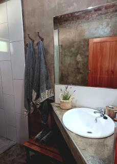 Merwespont Guesthouses#DieHouthuis#Die Wyntenke#A Snoozer's Cottage# - Bonnievale - 7