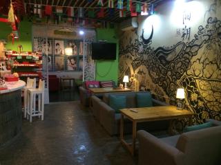 How Flowers Hostel & Party Coliving Coworking Nomad - 7