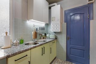 Mid-Century Modern Gem near Dry Bridge with Free Coffee - Tbilisi - 3