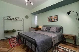 Mid-Century Modern Gem near Dry Bridge with Free Coffee - Tbilisi - 1