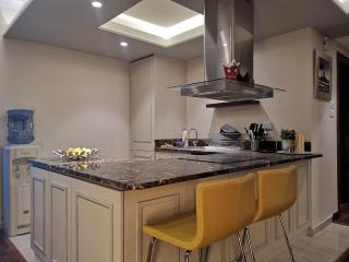 VIP Apartment Living room & 2 Bedrooms with balcony 7th circle - Amman - 5