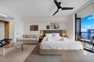Sky High Stay Sleek Studio in the Heart of the City - Miami - 2