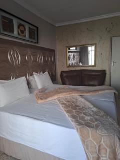 Vicky B Bed and Breakfast - 3