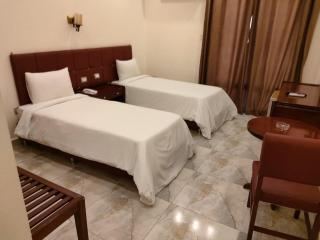 Red Sea Hotel - - 3
