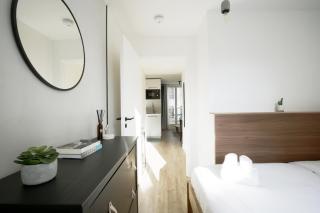 Stay in a Designer Apartment with Private Terrace - Paris - 1