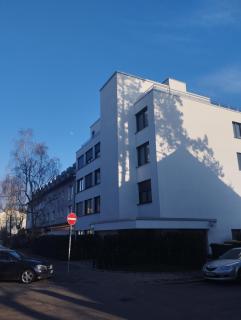 Quet Room in flat,2 station to Messe, free parking,Supermarket near - Frankfurt am Main - 1
