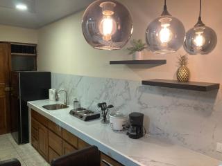 Hospedaje Ana Lu 1 Only 10 minutes from airport - Alajuela - 5