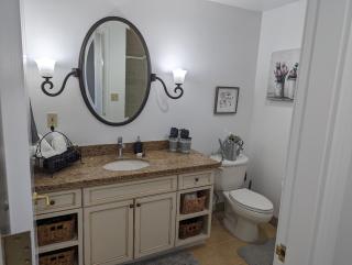2 Bedroom 2 Bath with Gorgeous Views of Lake Las Vegas - Las Vegas - 1