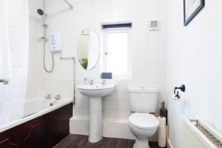 3BDR Contractor Stays,Private Parking, Pets, 6 Beds - Killingbeck - 1