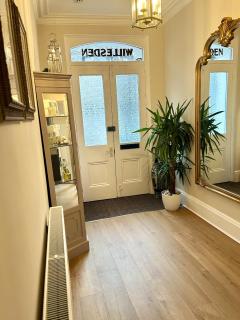 Willesden, Apartment 1, A beautifully furnished one bedroomed apartment in the heart of Llandudno - Llandudno - 6