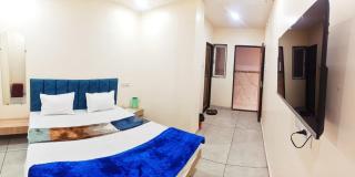 Hotel Raghavan in front of railway station platform no 8 - Ujjain - 4