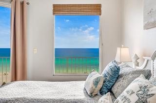 Beachfront 3BR Condo! Free Beach Chair Service! by Dolce Vita Getaways PCB! - Panama City Beach - 5