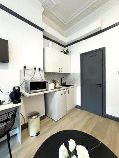 3 min from station, studio flat London - London - 4