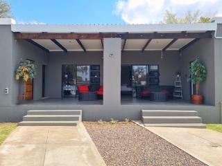 Kaleaba House on the Riverside - Parys - 0