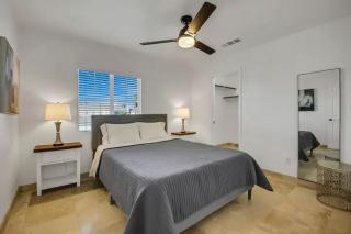Resort style Retreat ! New Pool , Spa and Game room - Coachella - 2
