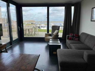 Luxury chalet in a quiet park by Lake Esmeer - 2