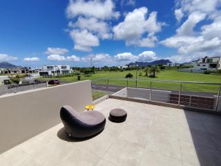 Modern Retreat - Comfort & Style - - 1