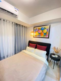 Cozy Escape Staycation near SM Bicutan - Manila - 8
