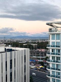 Cozy Escape Staycation near SM Bicutan - Manila - 1