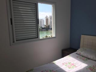 Apartamento nas Astúria em frente da praia - Guarujá - 0