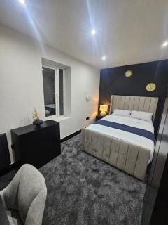 Springwood Villa - Huddersfield - 3