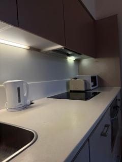 Cosy 2 Bedroom Apartment With Impressive City View Smart TV w Free Netflix Ultra Fast WIFI Only 5 mins to City Centre - Birmingham - 2