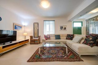 Valletta Elegant 3-Bedroom Home in Historic Centre by Malta Weekend - 6