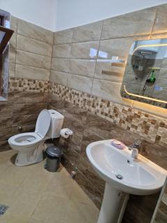 Bar-Restaurant-Hotel-Familja - Klos - 6