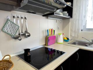 Cosy two-bedroom apartment in Becici by sea and mountains - Bečići - 5